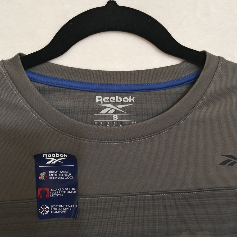 Reebok Short Sleeve Tech Gray Top Size S